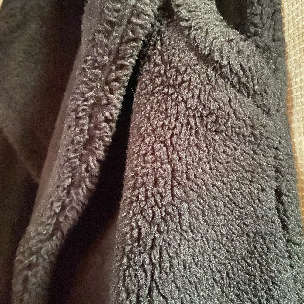 Vest - Picture 3 of 4